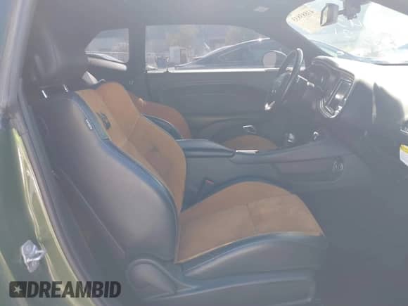 ✅ 2020 Dodge Challenger R/T Scat Pack • VIN: 2C3CDZFJ1LH164707 • Lot: 41883833. Wystawiony na IAAI z przebiegiem 32 778 mil. Bezpłatny archiwum sprzedaży aukcyjnych z USA i szczegółowy raport historii pojazdu na DreamBid. Zdjęcie 5.