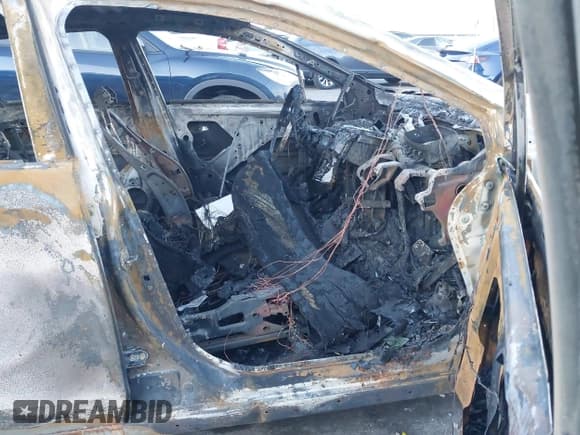 ✅ 2015 Subaru Crosstrek Premium • VIN: JF2GPACC2F8311155 • Lot: 42813470. Wystawiony na IAAI z przebiegiem Nie podano. Bezpłatny archiwum sprzedaży aukcyjnych z USA i szczegółowy raport historii pojazdu na DreamBid. Zdjęcie 5.