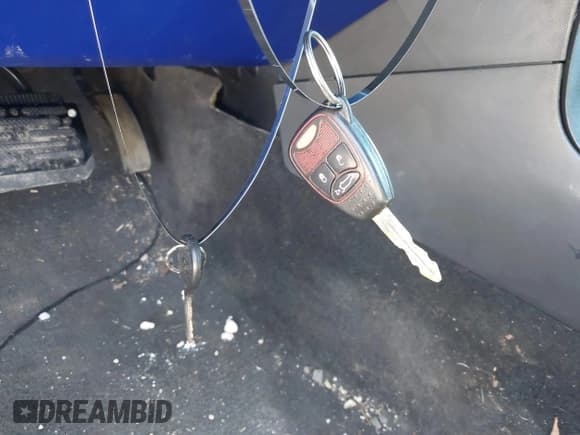 ✅ 2009 Dodge Avenger SE • VIN: 1B3LC46B49N572162 • Lot: 42164860. Wystawiony na IAAI z przebiegiem 247 300 mil. Bezpłatny archiwum sprzedaży aukcyjnych z USA i szczegółowy raport historii pojazdu na DreamBid. Zdjęcie 11.