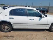 ✅ 1998 Lincoln Town Car Signature • VIN: 1LNFM82WXWY637398 • Lot: 42658093. Listed on IAAI with 91,600 mi. Free auction sales archive from the USA and detailed vehicle history report at DreamBid. Image 13.