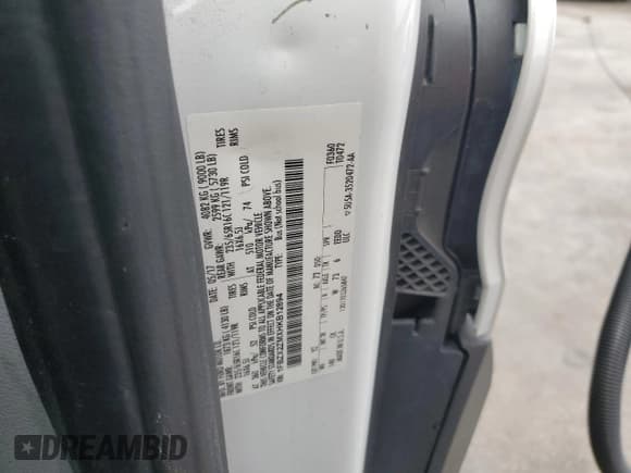 ✅ 2017 Ford Transit XL • VIN: 1FBZX2ZMXHKB12894 • Lot: 66278195. Wystawiony na Copart z przebiegiem 75 199 mil. Bezpłatny archiwum sprzedaży aukcyjnych z USA i szczegółowy raport historii pojazdu na DreamBid. Zdjęcie 13.