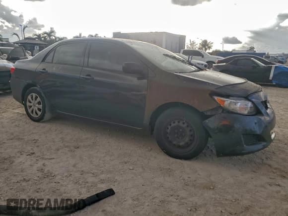 ✅ 2010 Toyota Corolla LE • VIN: JTDBU4EE8AJ080913 • Lot: 94343895. Wystawiony na Copart z przebiegiem 296 712 mil. Bezpłatny archiwum sprzedaży aukcyjnych z USA i szczegółowy raport historii pojazdu na DreamBid. Zdjęcie 4.