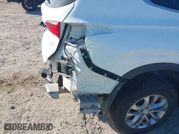 ✅ 2020 Hyundai Santa Fe SEL • VIN: 5NMS3CAD7LH278109 • Lot: 43118546. Listed on IAAI with 49,175 mi. Free auction sales archive from the USA and detailed vehicle history report at DreamBid. Image 19.