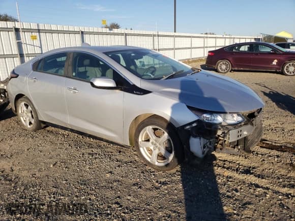 ✅ 2018 Chevrolet Volt LT • VIN: 1G1RC6S56JU136663 • Лот: 90763475. Опубликован ранее на Copart с пробегом 95 543 миль. Бесплатный доступ к архиву аукционных продаж из США и подробный отчёт об истории автомобиля на DreamBid. Изображение 4.