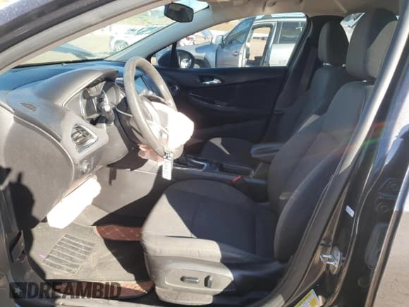 ✅ 2017 Chevrolet Cruze LT • VIN: 1G1BE5SMXH7162107 • Lot: 82661975. Wystawiony na Copart z przebiegiem 113 441 mil. Bezpłatny archiwum sprzedaży aukcyjnych z USA i szczegółowy raport historii pojazdu na DreamBid. Zdjęcie 7.