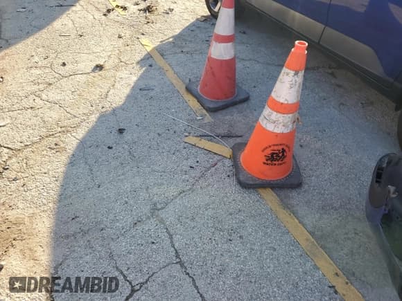 ✅ 2022 Hyundai Venue SEL • VIN: KMHRC8A38NU137141 • Lot: 81137554. Listed on Copart with 23,772 mi. Free auction sales archive from the USA and detailed vehicle history report at DreamBid. Image 12.