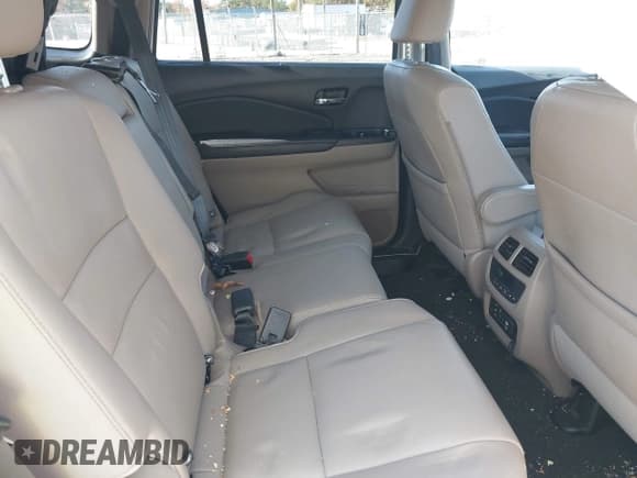 ✅ 2018 Honda Pilot Touring • VIN: 5FNYF6H94JB064262 • Lot: 43592058. Listed on IAAI with 77,731 mi. Free auction sales archive from the USA and detailed vehicle history report at DreamBid. Image 8.