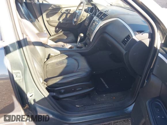 ✅ 2011 Chevrolet Traverse 2LT • VIN: 1GNKVJED6BJ376475 • Lot: 43502316. Wystawiony na IAAI z przebiegiem 183 947 mil. Bezpłatny archiwum sprzedaży aukcyjnych z USA i szczegółowy raport historii pojazdu na DreamBid. Zdjęcie 5.