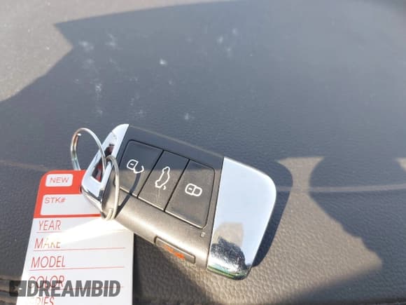 ✅ 2022 Volkswagen Atlas SE • VIN: 1V2DP2CA7NC528880 • Lot: 42527190. Listed on IAAI with 50,543 mi. Free auction sales archive from the USA and detailed vehicle history report at DreamBid. Image 11.