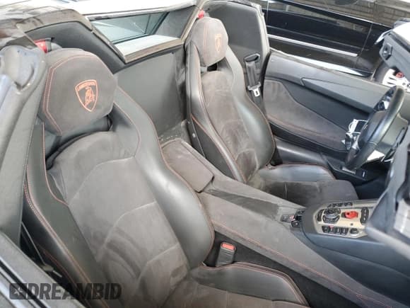 ✅ 2015 Lamborghini Aventador • VIN: ZHWUR1ZD5FLA03450 • Lot: 53781224. Listed on Copart with 8,471 mi. Free auction sales archive from the USA and detailed vehicle history report at DreamBid. Image 10.