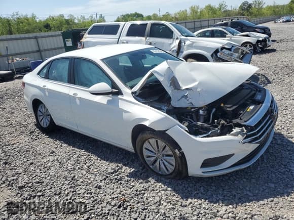 ✅ 2019 Volkswagen Jetta S • VIN: 3VWC57BU5KM111602 • Lot: 53152325. Listed on Copart with 64,679 mi. Free auction sales archive from the USA and detailed vehicle history report at DreamBid. Image 4.
