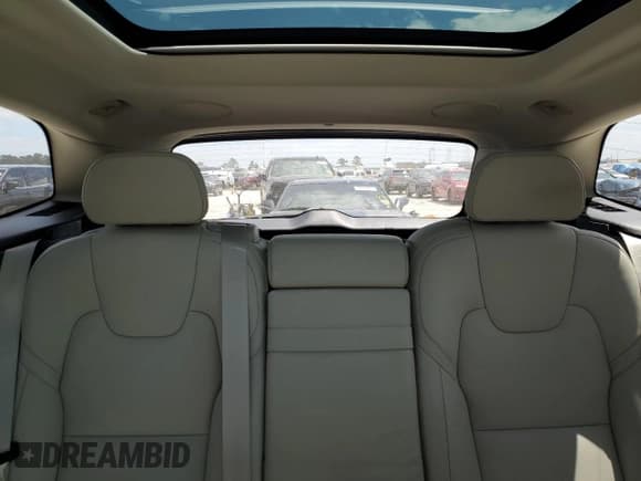 ✅ 2021 Volvo XC60 Inscription • VIN: YV4102DLXM1854947 • Лот: 52581805. Опубликован ранее на Copart с пробегом 29 910 миль. Бесплатный доступ к архиву аукционных продаж из США и подробный отчёт об истории автомобиля на DreamBid. Изображение 10.