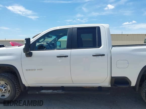✅ 2022 Chevrolet Silverado 2500HD Work Truck • VIN: 1GC2YLE71NF266561 • Lot: 42787646. Wystawiony na IAAI z przebiegiem 96 660 mil. Bezpłatny archiwum sprzedaży aukcyjnych z USA i szczegółowy raport historii pojazdu na DreamBid. Zdjęcie 14.