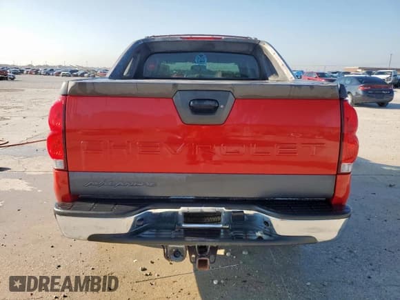✅ 2006 Chevrolet Avalanche LS • VIN: 3GNEC12Z26G107531 • Lot: 70942535. Listed on Copart with 191,793 mi. Free auction sales archive from the USA and detailed vehicle history report at DreamBid. Image 6.