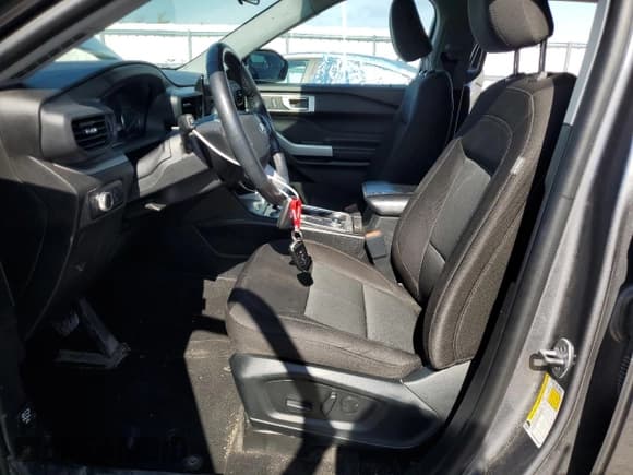 ✅ 2022 Ford Explorer XLT • VIN: 1FMSK8DH7NGA00623 • Lot: 81809975. Wystawiony na Copart z przebiegiem 75 076 mil. Bezpłatny archiwum sprzedaży aukcyjnych z USA i szczegółowy raport historii pojazdu na DreamBid. Zdjęcie 7.