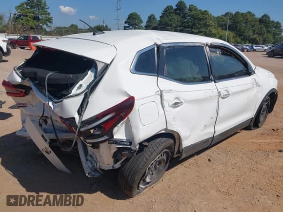 ✅ 2020 Nissan Rogue S • VIN: JN1BJ1CV4LW262403 • Lot: 43364899. Wystawiony na IAAI z przebiegiem 35 114 mil. Bezpłatny archiwum sprzedaży aukcyjnych z USA i szczegółowy raport historii pojazdu na DreamBid. Zdjęcie 4.