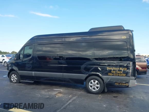 ✅ 2021 Mercedes-Benz Sprinter • VIN: W1Z4EGHY1MT079678 • Лот: 43736234. Опубликован ранее на IAAI с пробегом 114 070 миль. Бесплатный доступ к архиву аукционных продаж из США и подробный отчёт об истории автомобиля на DreamBid. Изображение 15.