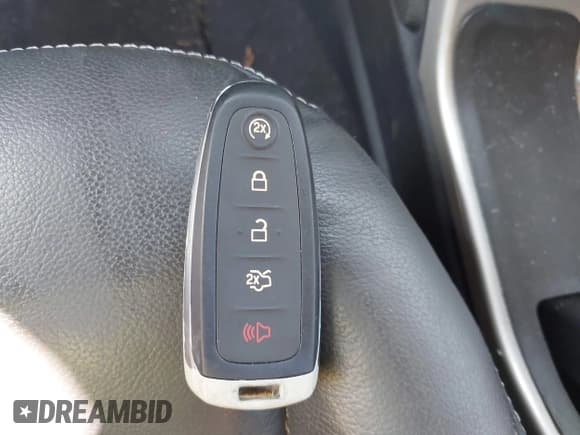 ✅ 2016 Ford C-Max SEL • VIN: 1FADP5CU8GL112553 • Лот: 42924850. Опубликован ранее на IAAI с пробегом 119 257 миль. Бесплатный доступ к архиву аукционных продаж из США и подробный отчёт об истории автомобиля на DreamBid. Изображение 11.