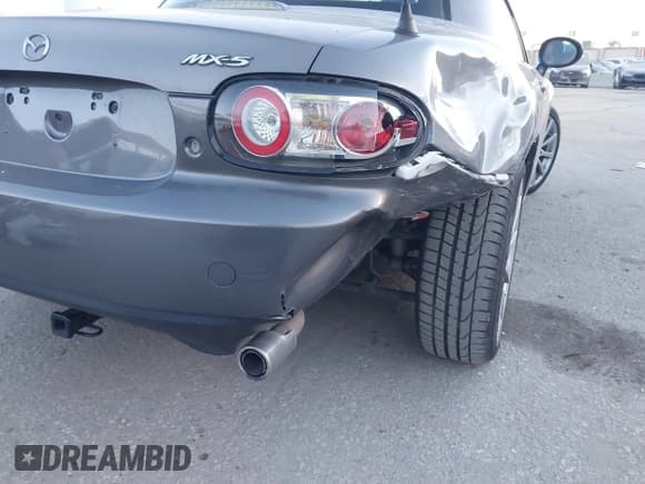 ✅ 2007 Mazda MX-5 Miata Grand Touring • VIN: JM1NC26F870126010 • Lot: 43847751. Listed on IAAI with 171,868 mi. Free auction sales archive from the USA and detailed vehicle history report at DreamBid. Image 6.