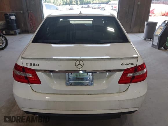 ✅ 2013 Mercedes-Benz E 350 Luxury • VIN: WDDHF8JB5DA745932 • Лот: 43032799. Опубликован ранее на IAAI с пробегом 136 553 миль. Бесплатный доступ к архиву аукционных продаж из США и подробный отчёт об истории автомобиля на DreamBid. Изображение 16.