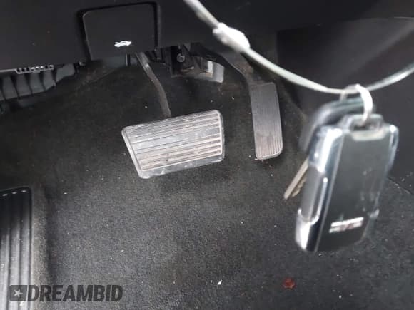 ✅ 2017 GMC Sierra 1500 SLT • VIN: 3GTU2NEC6HG289632 • Lot: 43549006. Wystawiony na IAAI z przebiegiem 68 081 mil. Bezpłatny archiwum sprzedaży aukcyjnych z USA i szczegółowy raport historii pojazdu na DreamBid. Zdjęcie 11.