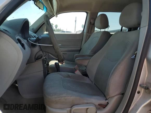 2010 Chevrolet HHR LS z VIN 3GNBAADB6AS509230, wystawiony jako Copart lot #72940204 z przebiegiem 218 767 mil mil oraz Szkoda całkowita • Salvage title. Historia ofert i sprzedaży dostępna na DreamBid. Obrazek 7.