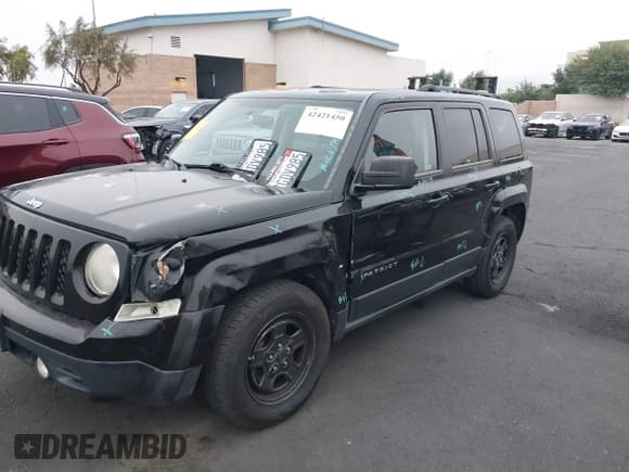 ✅ 2014 Jeep Patriot Sport • VIN: 1C4NJPBA3ED881990 • Lot: 42421450. Wystawiony na IAAI z przebiegiem 154 914 mil. Bezpłatny archiwum sprzedaży aukcyjnych z USA i szczegółowy raport historii pojazdu na DreamBid. Zdjęcie 6.