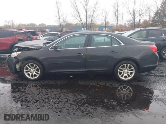 ✅ 2014 Chevrolet Malibu LT • VIN: 1G11C5SL9EF148824 • Lot: 43585397. Listed on IAAI with 212,358 mi. Free auction sales archive from the USA and detailed vehicle history report at DreamBid. Image 14.