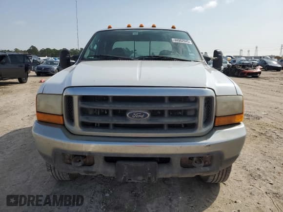 ✅ 1999 Ford F-250 XL • VIN: 1FTNW21F9XED82013 • Lot: 44962945. Listed on Copart with 394,926 mi. Free auction sales archive from the USA and detailed vehicle history report at DreamBid. Image 5.