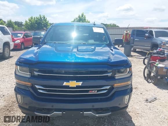 2017 Chevrolet Silverado 1500 LT с VIN 1GCVKRECXHZ325494, выставлен на аукционе IAAI как лот 42737160 с пробегом 43 946 миль миль и . История ставок и продаж доступна на DreamBid. Изображение 12.