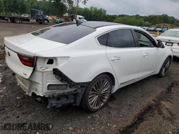 ✅ 2017 Kia Cadenza Premium • VIN: KNALC4J16H5065000 • Лот: 64159704. Опубликован ранее на Copart с пробегом 95 982 миль. Бесплатный доступ к архиву аукционных продаж из США и подробный отчёт об истории автомобиля на DreamBid. Изображение 3.