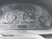 ✅ 2003 BMW 3 Series 325i • VIN: WBAEV33493KL81120 • Lot: 37370077. Wystawiony na IAAI z przebiegiem Nie podano. Bezpłatny archiwum sprzedaży aukcyjnych z USA i szczegółowy raport historii pojazdu na DreamBid. Zdjęcie 7.