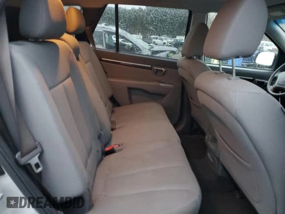 ✅ 2012 Hyundai Santa Fe GLS • VIN: 5XYZG3AB5CG092371 • Lot: 83553364. Listed on Copart with 171,366 mi. Free auction sales archive from the USA and detailed vehicle history report at DreamBid. Image 12.