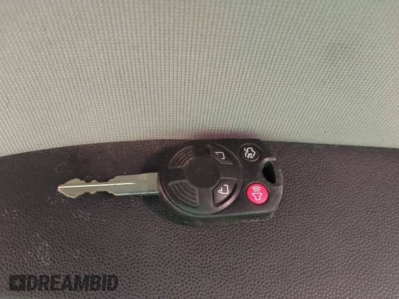 2010 Mercury Mariner with VIN 4M2CN9BG8AKJ08430, listed as a IAAI auction lot 42550706 with 169,069 mi miles and . Bid and sale history available at DreamBid. Image 11.