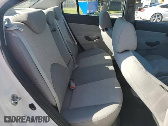 2011 Hyundai Accent GLS z VIN KMHCN4AC7BU608555, wystawiony jako Copart lot #72966014 z przebiegiem 116 578 mil mil oraz Szkoda całkowita • Salvage title. Historia ofert i sprzedaży dostępna na DreamBid. Obrazek 11.