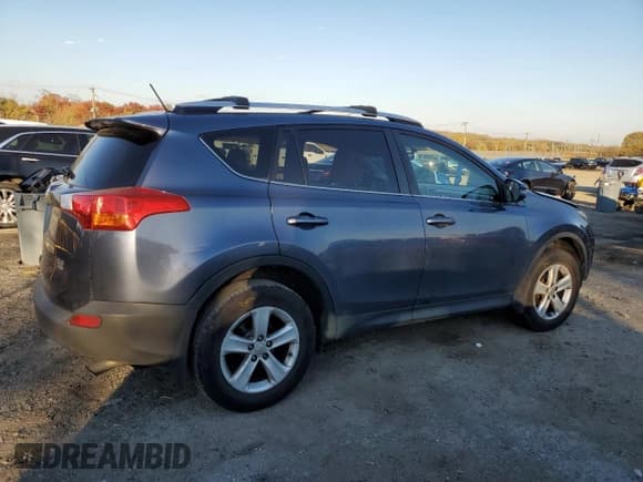 ✅ 2013 Toyota RAV4 XLE • VIN: JTMRFREV0DD037417 • Lot: 90687215. Listed on Copart with 226,620 mi. Free auction sales archive from the USA and detailed vehicle history report at DreamBid. Image 3.