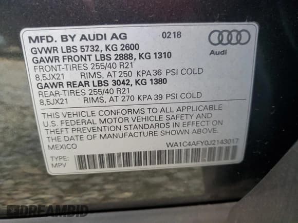 ✅ 2018 Audi SQ5 Prestige • VIN: WA1C4AFY0J2143017 • Lot: 93106685. Wystawiony na Copart z przebiegiem 70 924 mil. Bezpłatny archiwum sprzedaży aukcyjnych z USA i szczegółowy raport historii pojazdu na DreamBid. Zdjęcie 14.