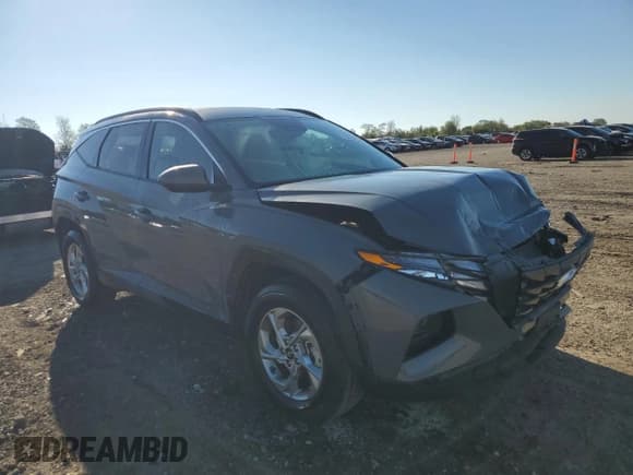 ✅ 2024 Hyundai Tucson SEL • VIN: 5NMJBCDE6RH318353 • Lot: 73232624. Wystawiony na Copart z przebiegiem 10 195 mil. Bezpłatny archiwum sprzedaży aukcyjnych z USA i szczegółowy raport historii pojazdu na DreamBid. Zdjęcie 4.