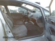 ✅ 2008 Honda Civic LX • VIN: 1HGFA165X8L101574 • Lot: 43674658. Wystawiony na IAAI z przebiegiem 267 514 mil. Bezpłatny archiwum sprzedaży aukcyjnych z USA i szczegółowy raport historii pojazdu na DreamBid. Zdjęcie 5.