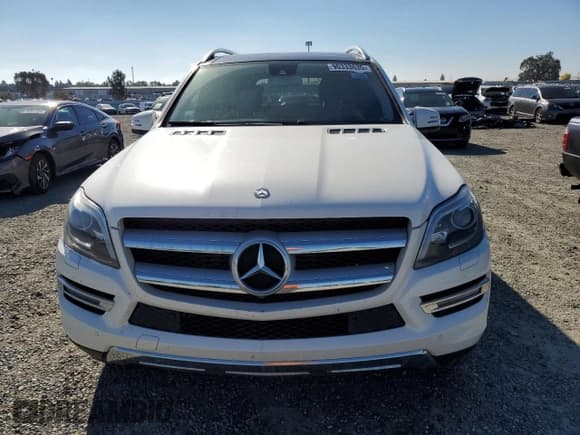 ✅ 2015 Mercedes-Benz GL 350 • VIN: 4JGDF2EE8FA444404 • Лот: 90333635. Опубликован ранее на Copart с пробегом 132 435 миль. Бесплатный доступ к архиву аукционных продаж из США и подробный отчёт об истории автомобиля на DreamBid. Изображение 5.