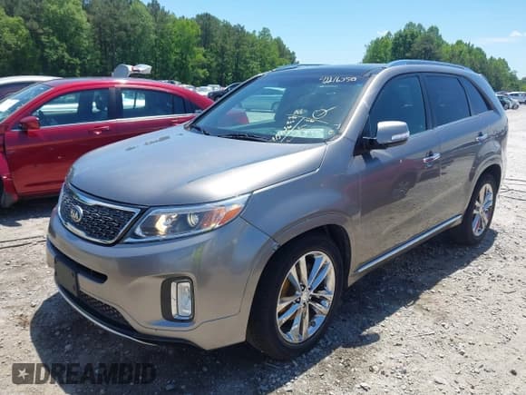 ✅ 2014 Kia Sorento SX Limited • VIN: 5XYKW4A75EG489362 • Lot: 42216550. Wystawiony na IAAI z przebiegiem 56 190 mil. Bezpłatny archiwum sprzedaży aukcyjnych z USA i szczegółowy raport historii pojazdu na DreamBid. Zdjęcie 18.