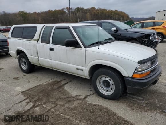 ✅ 2000 Chevrolet S-10 LS • VIN: 1GCCS19W3YK297513 • Лот: 80714844. Опубликован ранее на Copart с пробегом 138 838 миль. Бесплатный доступ к архиву аукционных продаж из США и подробный отчёт об истории автомобиля на DreamBid. Изображение 4.