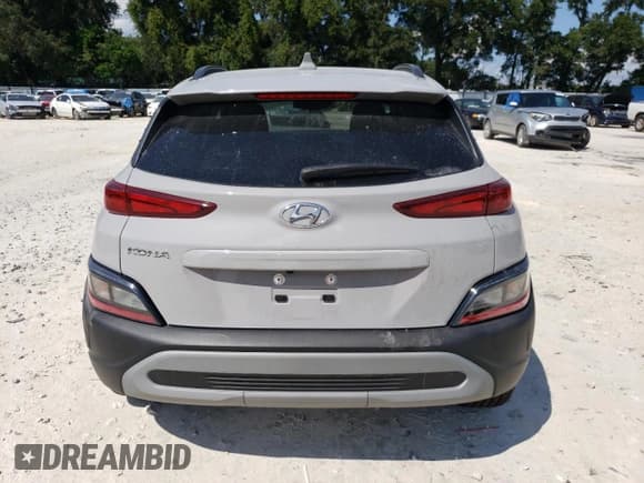 ✅ 2022 Hyundai Kona SEL • VIN: KM8K32AB0NU913123 • Лот: 72320064. Опубликован ранее на Copart с пробегом 15 049 миль. Бесплатный доступ к архиву аукционных продаж из США и подробный отчёт об истории автомобиля на DreamBid. Изображение 6.