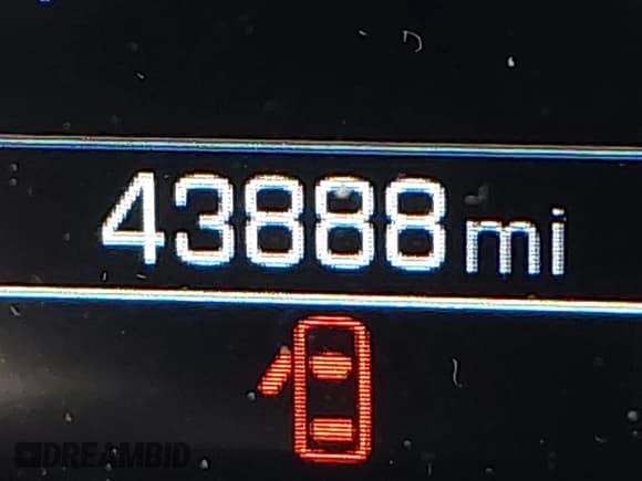 ✅ 2018 Chevrolet Equinox Premier • VIN: 3GNAXMEV9JS597694 • Lot: 43515511. Wystawiony na IAAI z przebiegiem 43 888 mil. Bezpłatny archiwum sprzedaży aukcyjnych z USA i szczegółowy raport historii pojazdu na DreamBid. Zdjęcie 15.