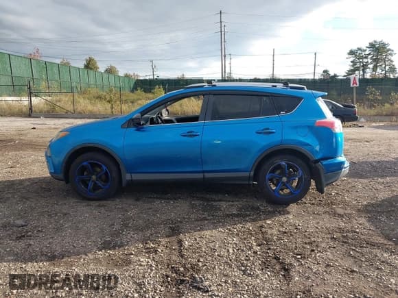 ✅ 2016 Toyota RAV4 LE • VIN: JTMBFREV9GJ072500 • Lot: 43574721. Listed on IAAI with 94,654 mi. Free auction sales archive from the USA and detailed vehicle history report at DreamBid. Image 14.