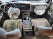 ✅ 1999 GMC Sierra 1500 SLE • VIN: 1GTEK19T7XZ520785 • Лот: 67946695. Опубликован ранее на Copart с пробегом 306 015 миль. Бесплатный доступ к архиву аукционных продаж из США и подробный отчёт об истории автомобиля на DreamBid. Изображение 8.