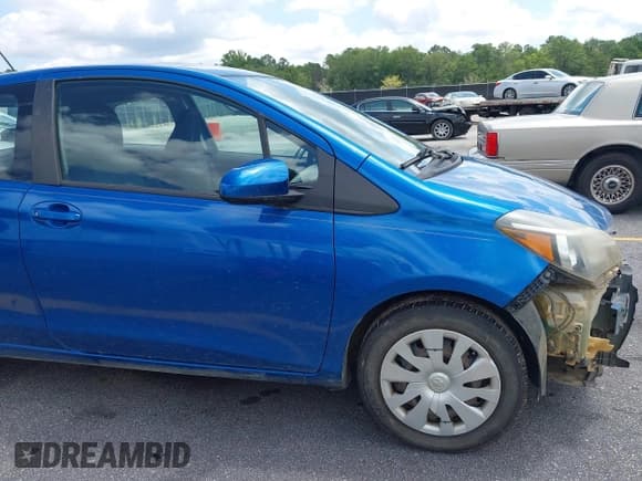 ✅ 2015 Toyota Yaris L • VIN: VNKJTUD32FA022079 • Lot: 42515311. Wystawiony na IAAI z przebiegiem 120 120 mil. Bezpłatny archiwum sprzedaży aukcyjnych z USA i szczegółowy raport historii pojazdu na DreamBid. Zdjęcie 14.