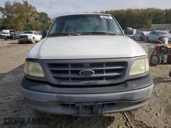 ✅ 2003 Ford F-150 XL • VIN: 1FTRF17263NA25978 • Lot: 80048304. Wystawiony na Copart z przebiegiem 231 528 mil. Bezpłatny archiwum sprzedaży aukcyjnych z USA i szczegółowy raport historii pojazdu na DreamBid. Zdjęcie 5.
