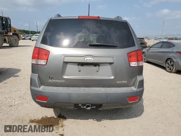 ✅ 2009 Kia Borrego Limited • VIN: KNDJJ742495018605 • Lot: 56372384. Listed on Copart with 159,876 mi. Free auction sales archive from the USA and detailed vehicle history report at DreamBid. Image 6.