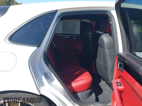 ✅ 2024 Porsche Macan • VIN: WP1AA2A5XRLB16064 • Лот: 43522912. Опубликован ранее на IAAI с пробегом 20 666 миль. Бесплатный доступ к архиву аукционных продаж из США и подробный отчёт об истории автомобиля на DreamBid. Изображение 8.